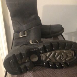 Ugg motor boots. Men size 7